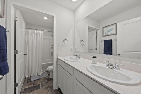 Tiny photo for 124 Avery Place, Granville, OH 43023 (MLS # 226010465)