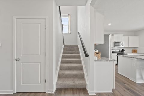 Tiny photo for 124 Avery Place, Granville, OH 43023 (MLS # 226010465)