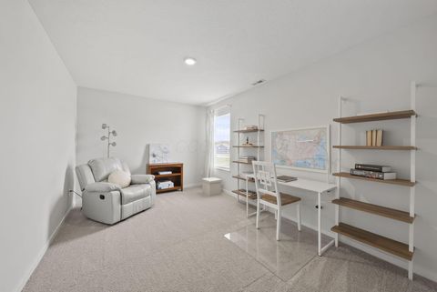 Tiny photo for 124 Avery Place, Granville, OH 43023 (MLS # 226010465)