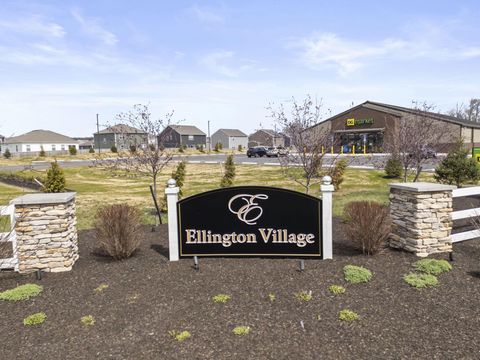 Tiny photo for 124 Avery Place, Granville, OH 43023 (MLS # 226010465)