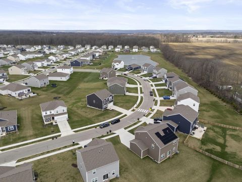 Tiny photo for 124 Avery Place, Granville, OH 43023 (MLS # 226010465)