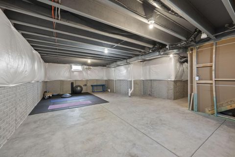 Tiny photo for 124 Avery Place, Granville, OH 43023 (MLS # 226010465)