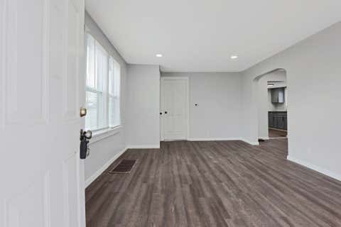 Tiny photo for 509 Helen Street, Columbus, OH 43223 (MLS # 226022484)