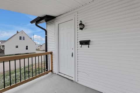 Tiny photo for 509 Helen Street, Columbus, OH 43223 (MLS # 226022484)