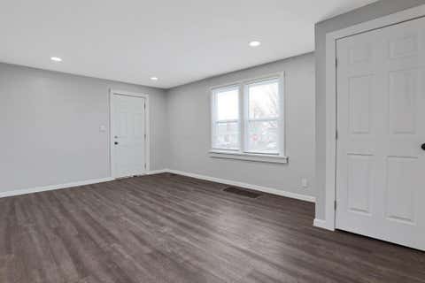 Tiny photo for 509 Helen Street, Columbus, OH 43223 (MLS # 226022484)