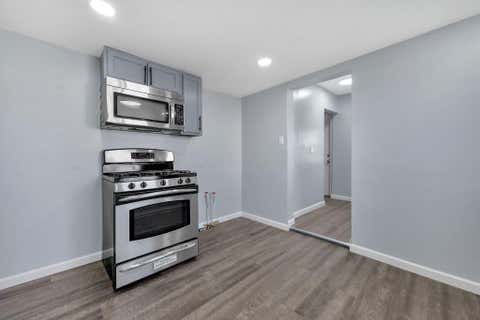 Tiny photo for 509 Helen Street, Columbus, OH 43223 (MLS # 226022484)