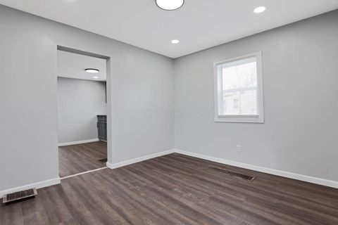 Tiny photo for 509 Helen Street, Columbus, OH 43223 (MLS # 226022484)