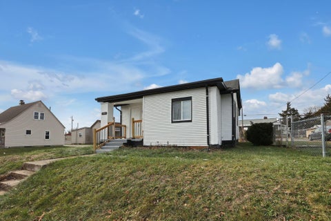Tiny photo for 509 Helen Street, Columbus, OH 43223 (MLS # 226022484)