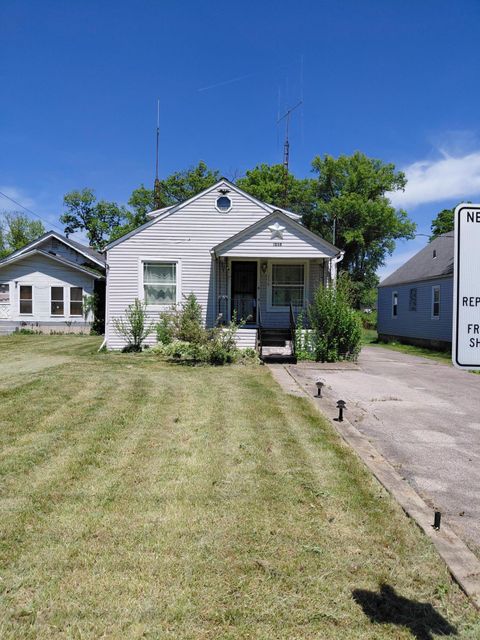 Photo of 1258 Hart Road, Columbus, OH 43223 (MLS # 226016680)