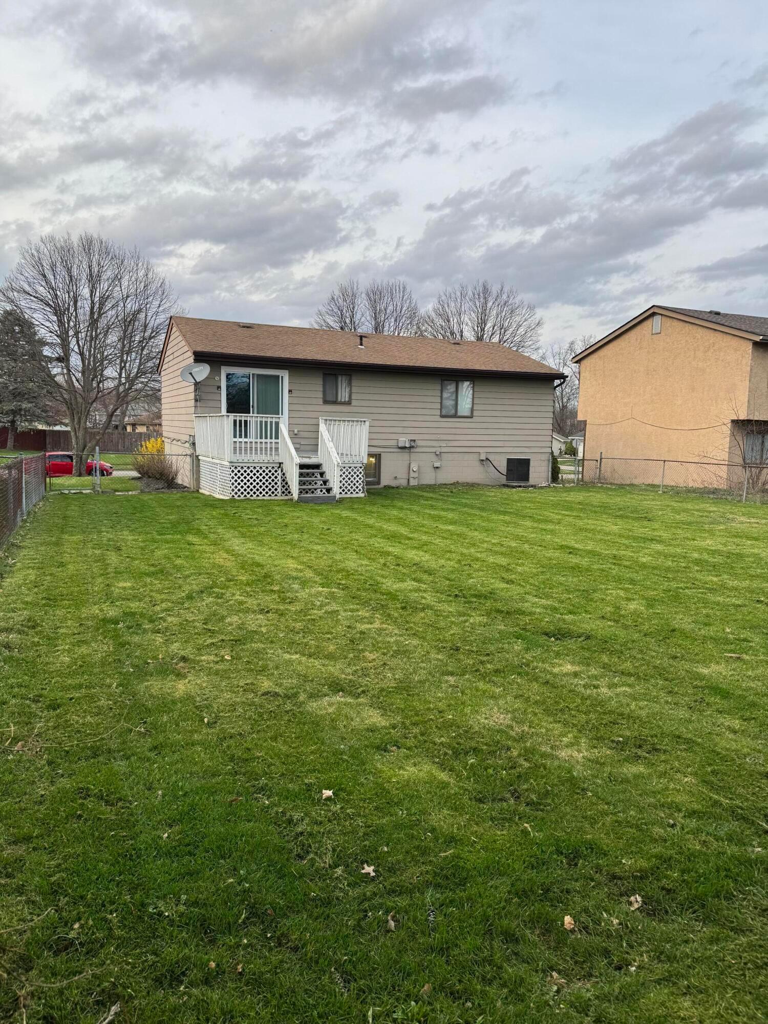 525 Surrey Lane, Marysville, Ohio image 2