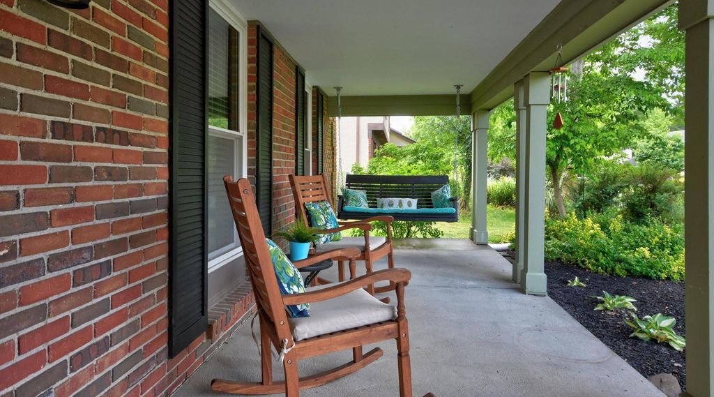 Photo of 303 Greenglade Avenue, Worthington, OH 43085 (MLS # 226004291)