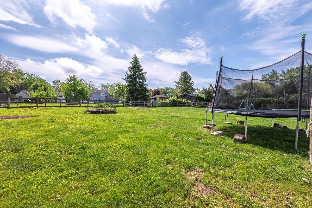 1485 E Choctaw Drive, London, Ohio image 21