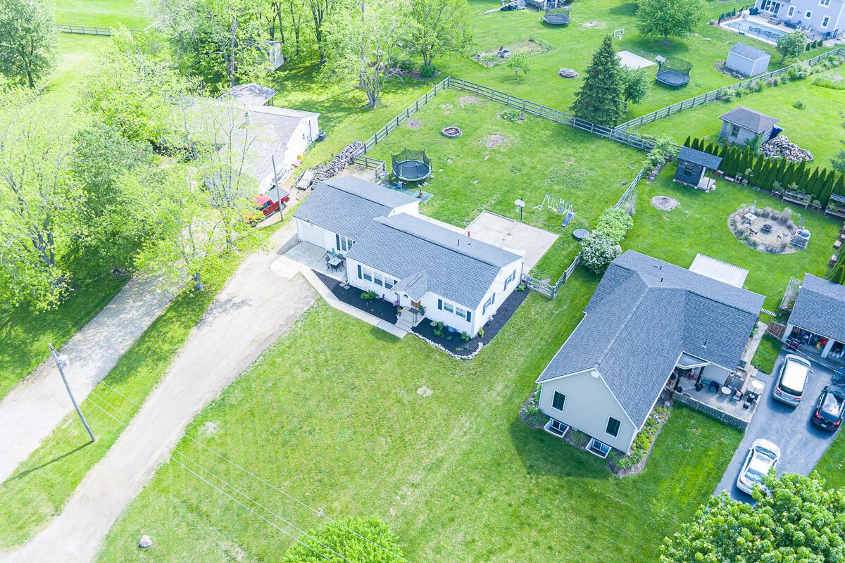 1485 E Choctaw Drive, London, Ohio image 23