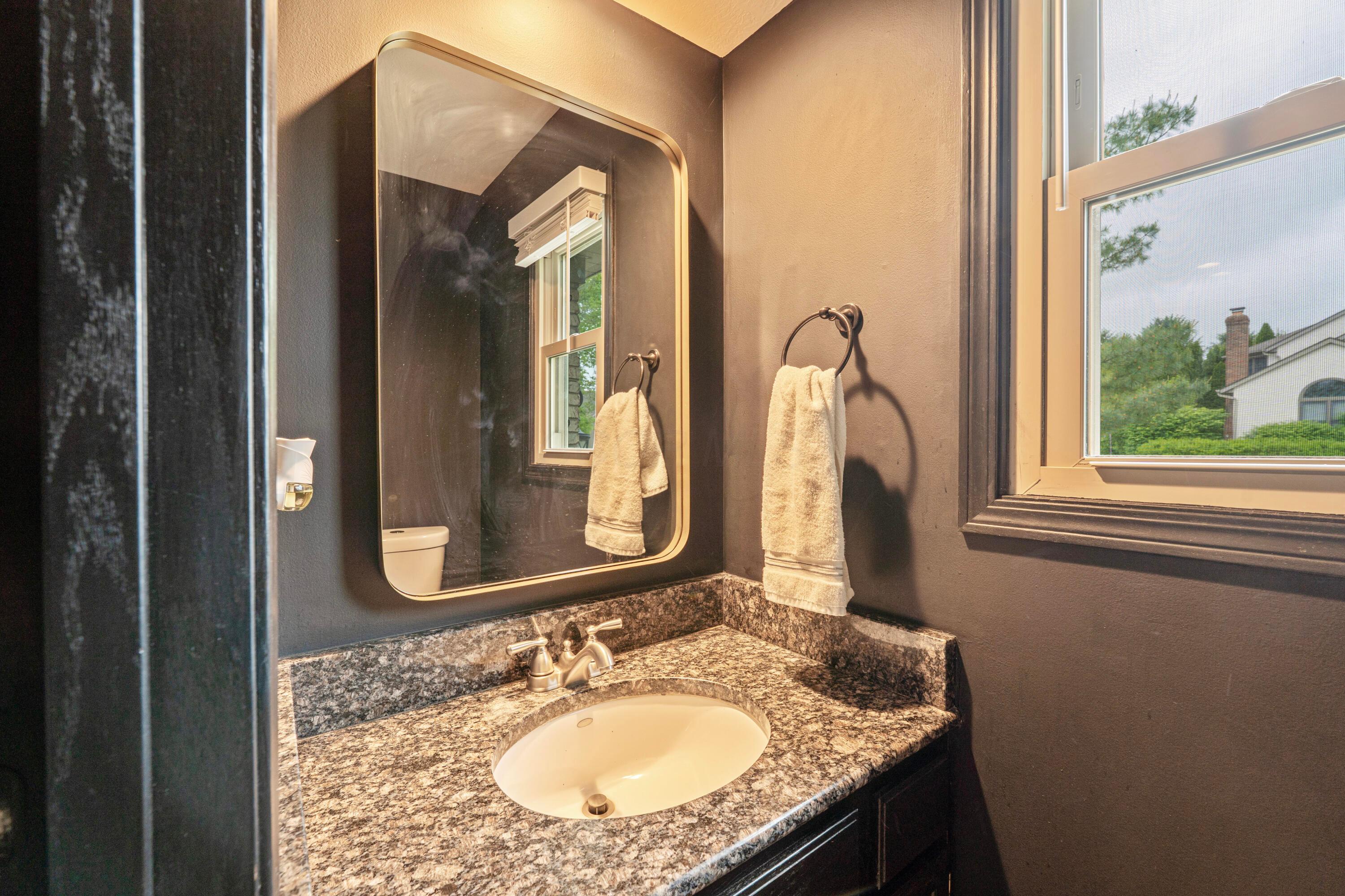 12627 Oakmere Drive, Pickerington, Ohio image 23