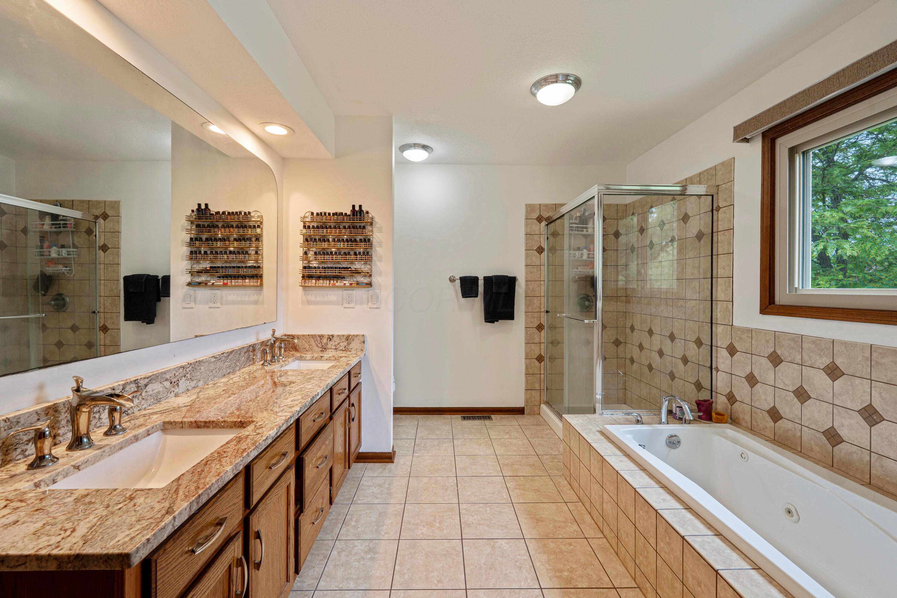 12627 Oakmere Drive, Pickerington, Ohio image 26