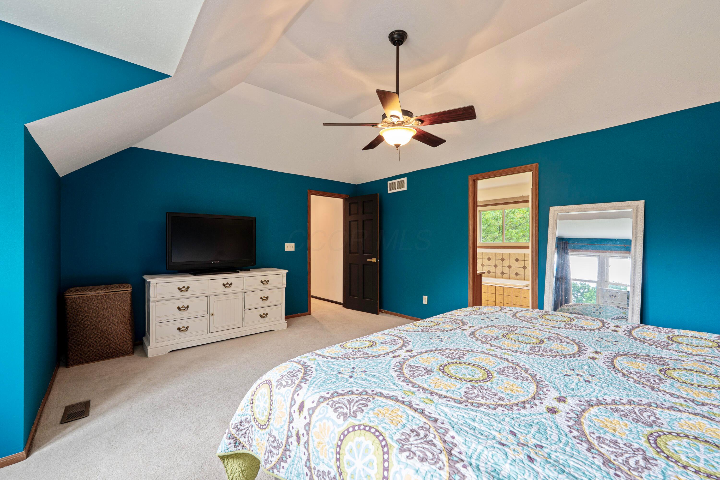 12627 Oakmere Drive, Pickerington, Ohio image 32