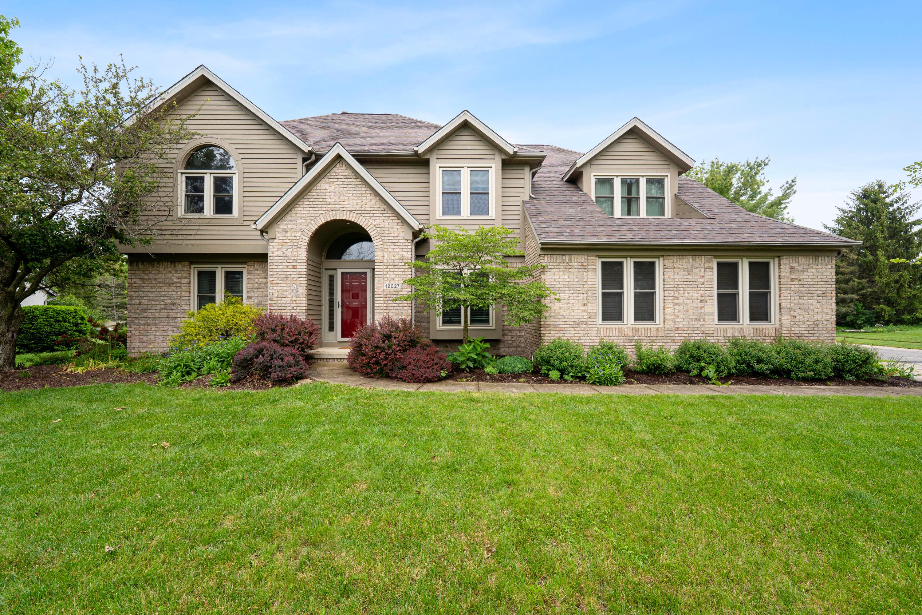 12627 Oakmere Drive, Pickerington, Ohio image 1