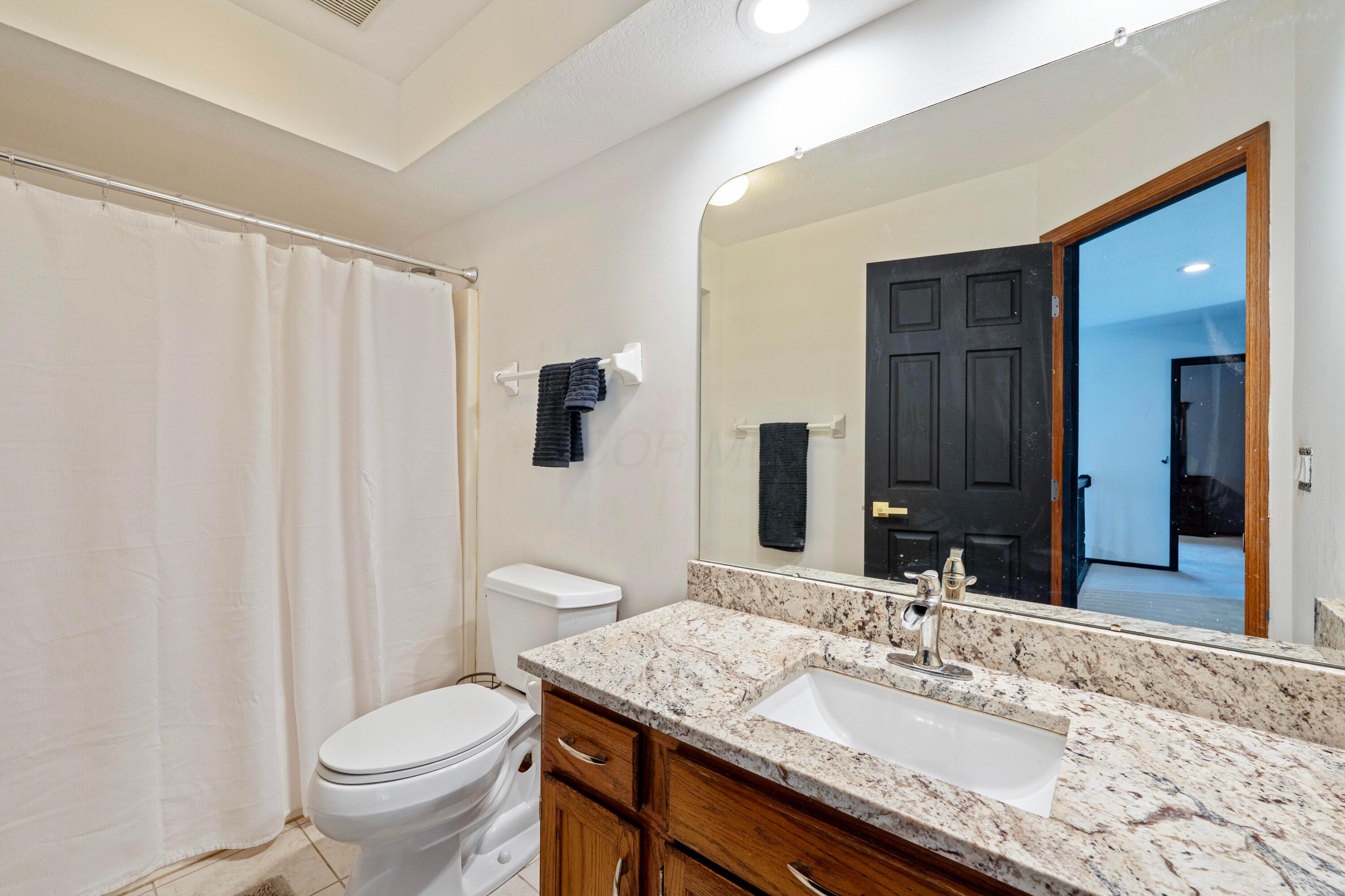 12627 Oakmere Drive, Pickerington, Ohio image 36