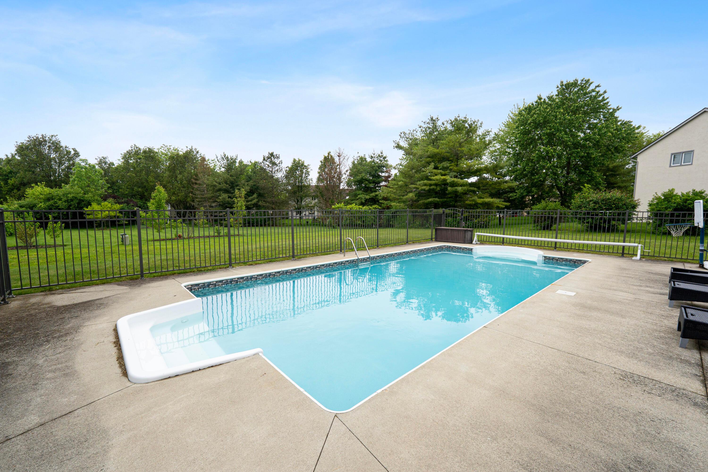 12627 Oakmere Drive, Pickerington, Ohio image 7