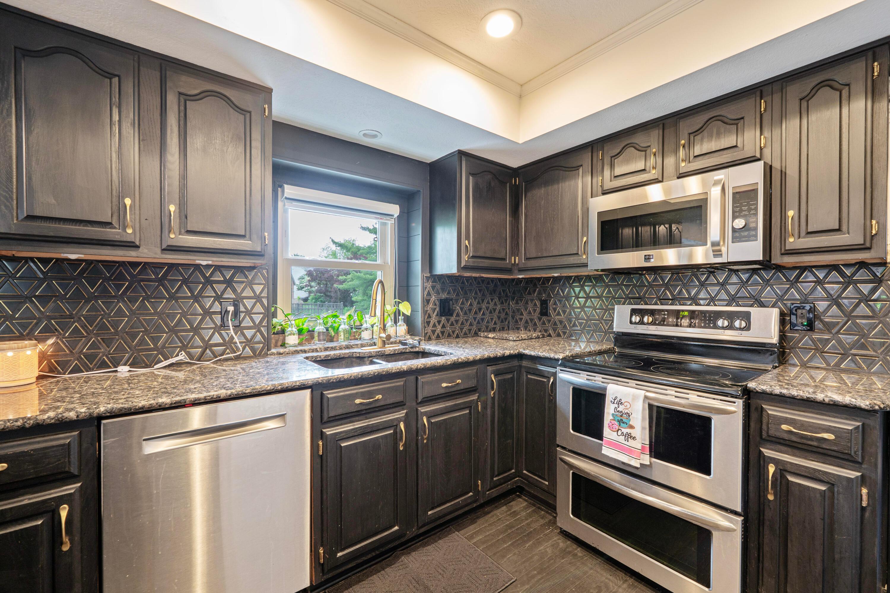 12627 Oakmere Drive, Pickerington, Ohio image 21