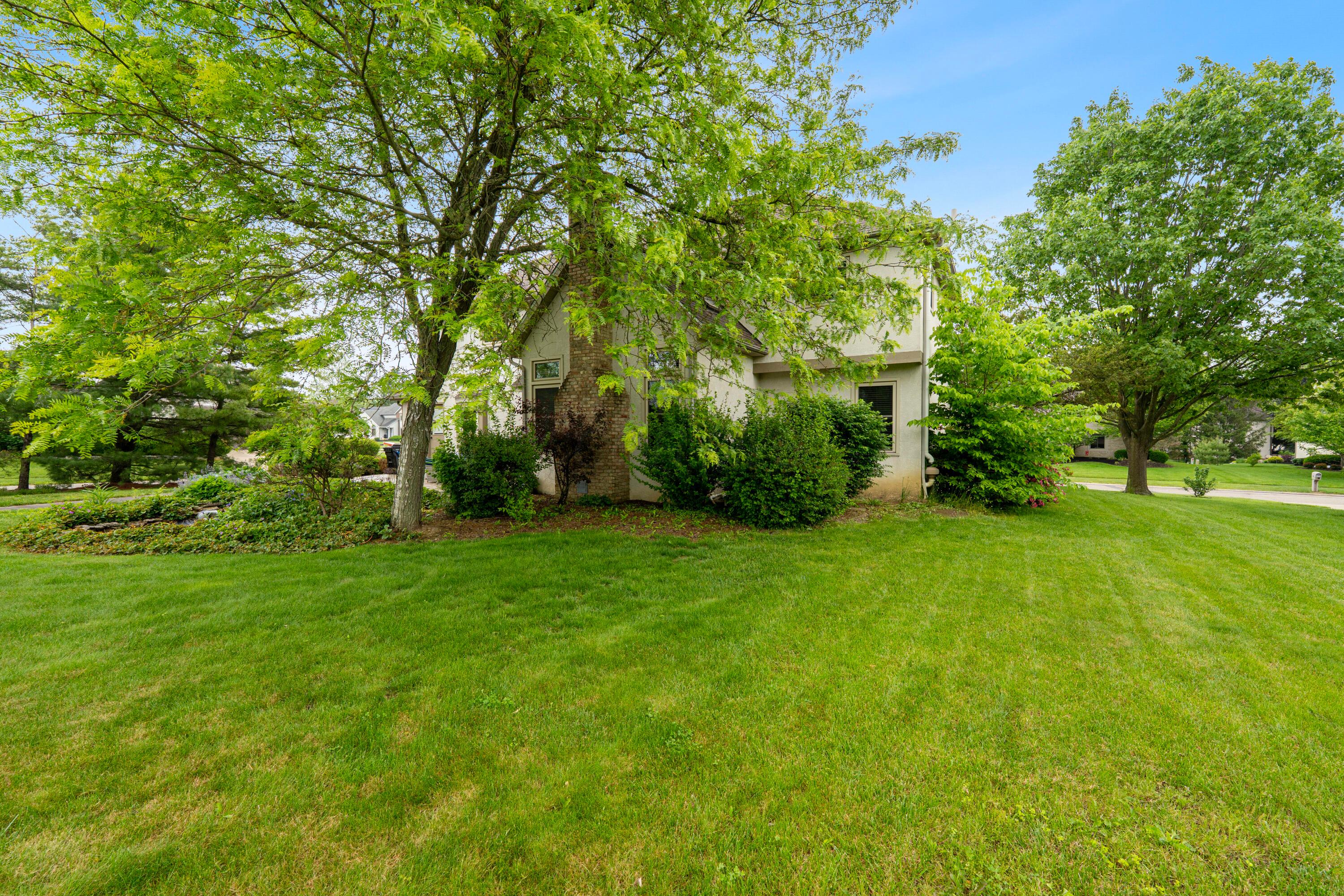 12627 Oakmere Drive, Pickerington, Ohio image 49