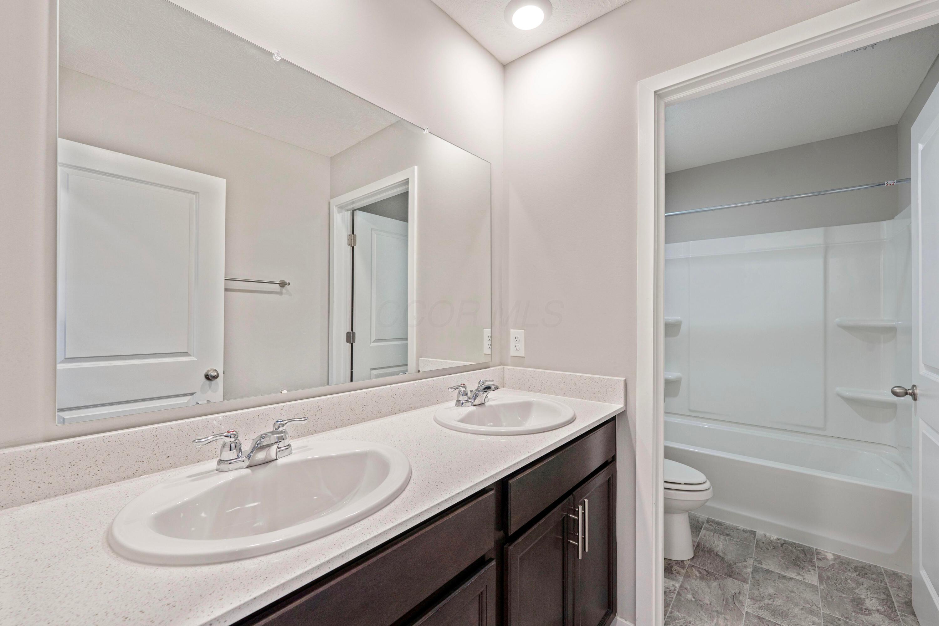 124 Mayfield Drive, Granville, Ohio image 34