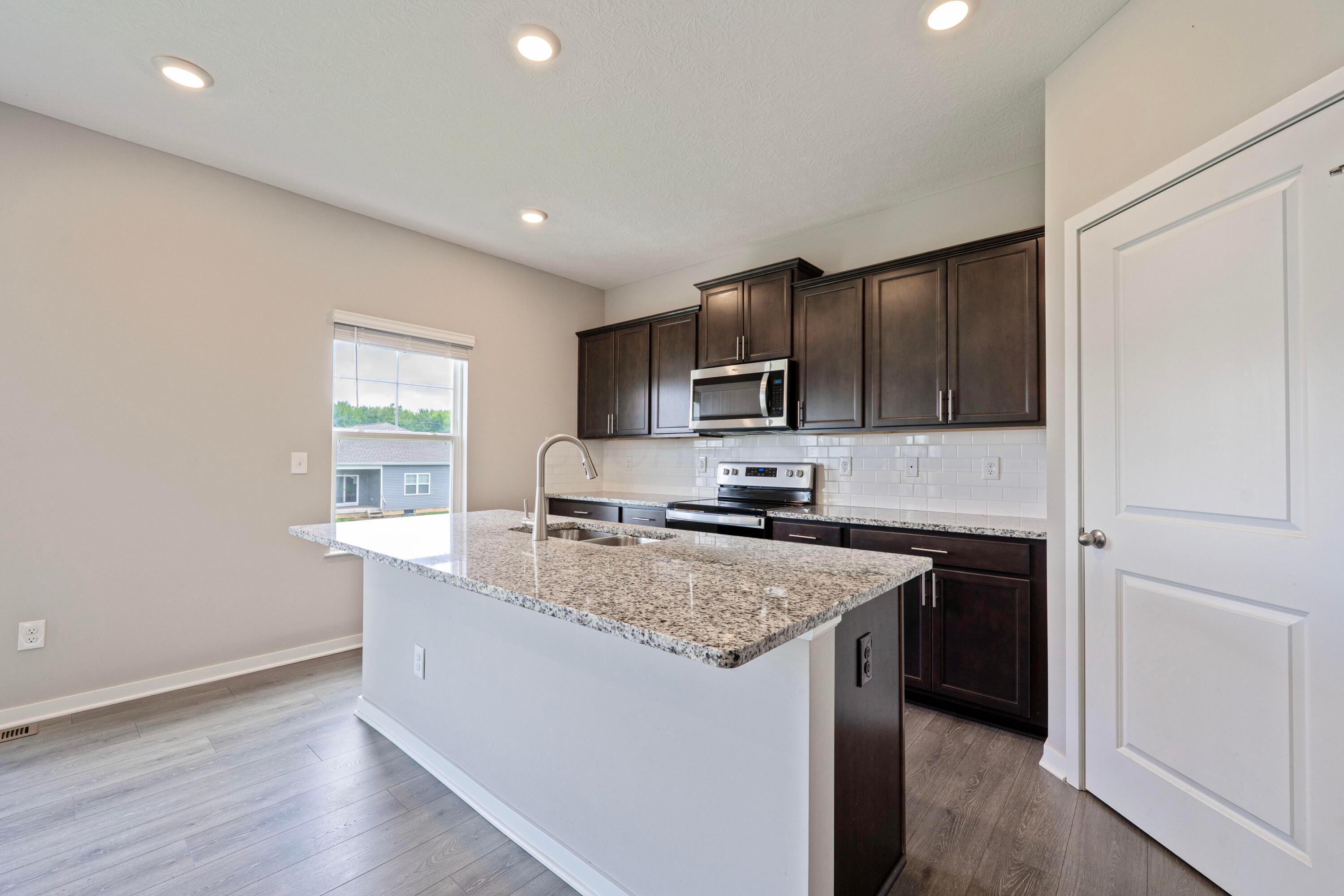 124 Mayfield Drive, Granville, Ohio image 10