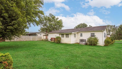 Tiny photo for 1735 Holly Drive, Zanesville, OH 43701 (MLS # 226036299)