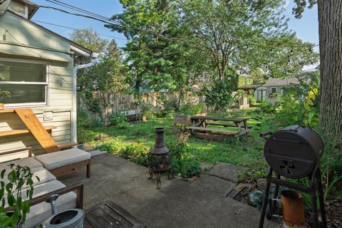 Tiny photo for 69 E Dodridge Street, Columbus, OH 43202 (MLS # 226034480)