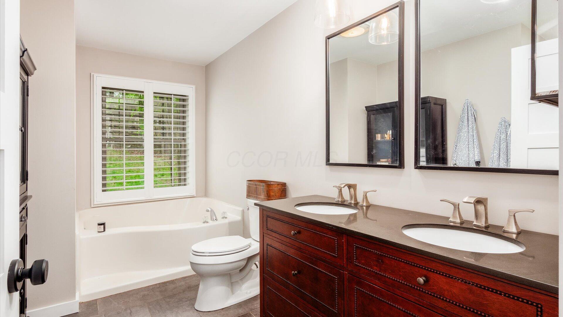 565 Welsh Lane, Granville, Ohio image 18