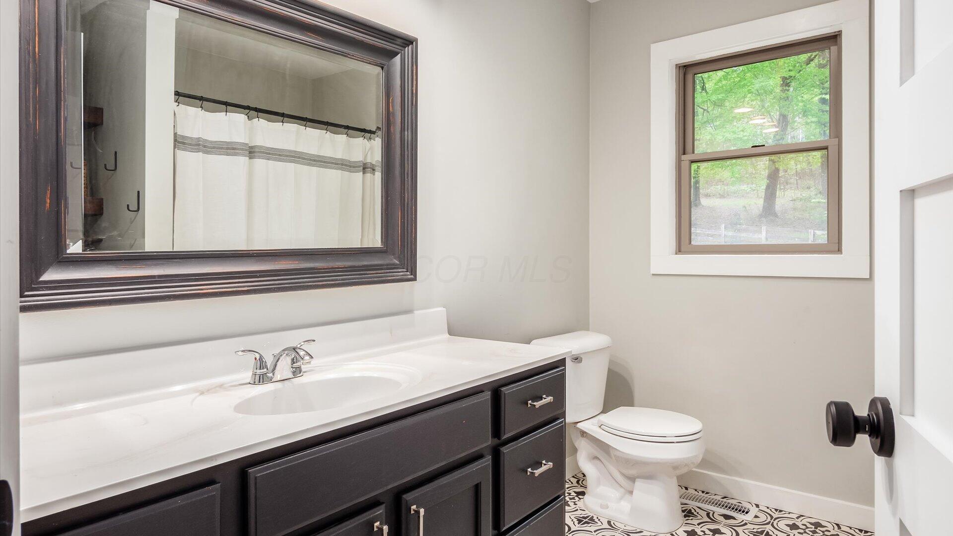 565 Welsh Lane, Granville, Ohio image 24