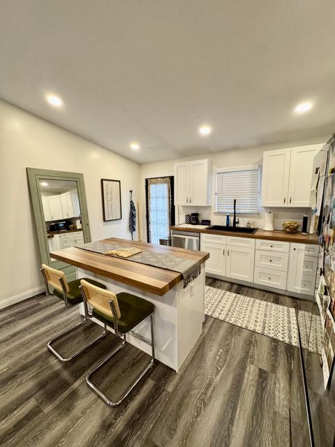 Tiny photo for 615 W Brown Street, New Lexington, OH 43764 (MLS # 226004885)