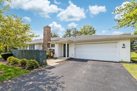 Photo of 2499 Crystal Springs Drive, Hilliard, OH 43026 (MLS # 226035606)