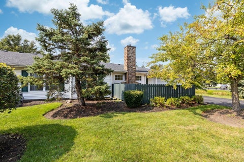 Tiny photo for 2499 Crystal Springs Drive, Hilliard, OH 43026 (MLS # 226035606)