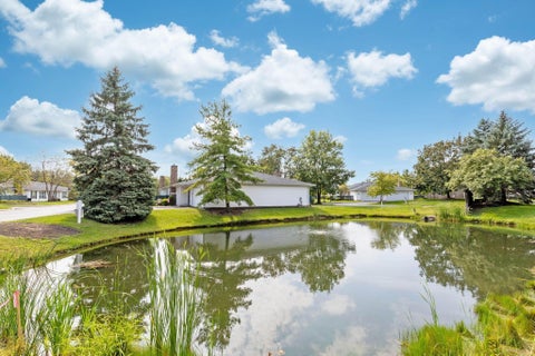 Tiny photo for 2499 Crystal Springs Drive, Hilliard, OH 43026 (MLS # 226035606)