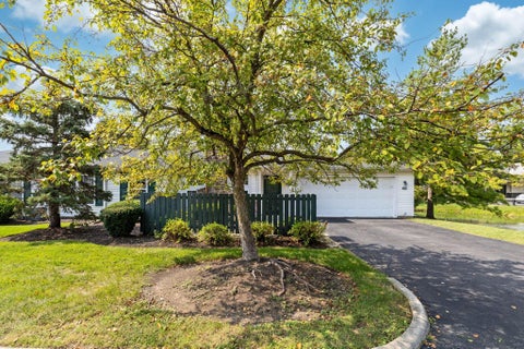 Tiny photo for 2499 Crystal Springs Drive, Hilliard, OH 43026 (MLS # 226035606)