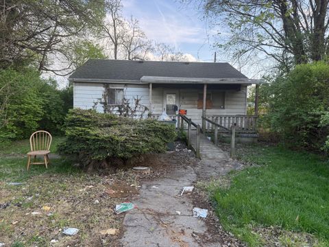 Photo of 535 Stambaugh Avenue, Columbus, OH 43207 (MLS # 226012761)