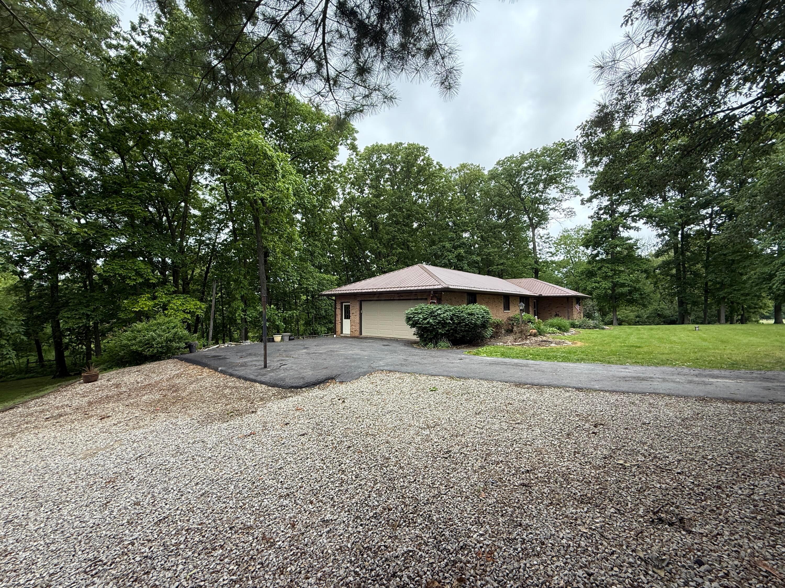 145 Betz Road, Lancaster, Ohio image 2