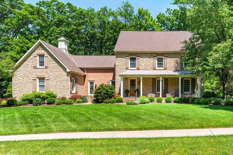 Photo of 8382 Deep Run, Powell, OH 43065 (MLS # 226019387)