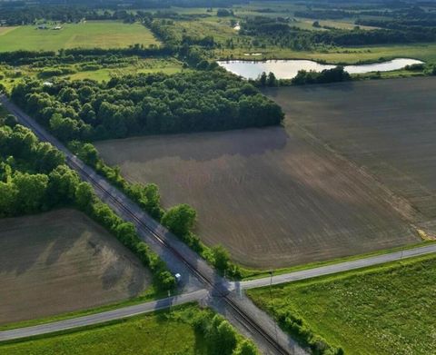 Photo of 1 Dry Lane Road S, La Rue, OH 43332 (MLS # 226003543)