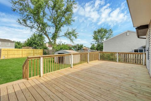 Tiny photo for 4400 Honeywood Court, Columbus, OH 43228 (MLS # 226000465)