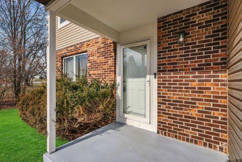 Tiny photo for 4400 Honeywood Court, Columbus, OH 43228 (MLS # 226000465)