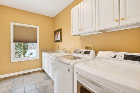 Tiny photo for 8159 Winchcombe Drive, Dublin, OH 43016 (MLS # 225044612)