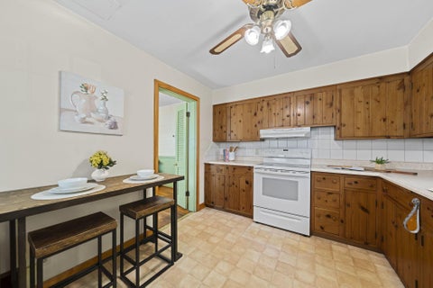 Tiny photo for 325 Fairway Avenue, Chillicothe, OH 45601 (MLS # 226022939)