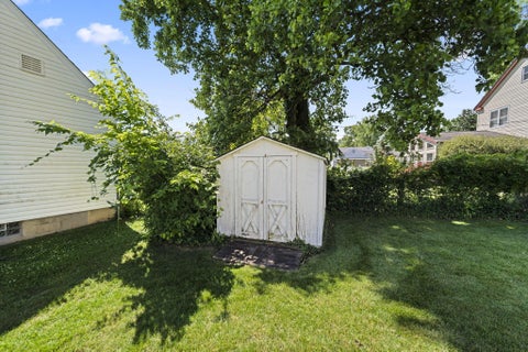 Tiny photo for 325 Fairway Avenue, Chillicothe, OH 45601 (MLS # 226022939)