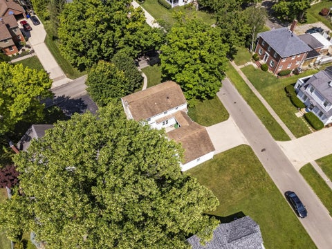 Tiny photo for 325 Fairway Avenue, Chillicothe, OH 45601 (MLS # 226022939)