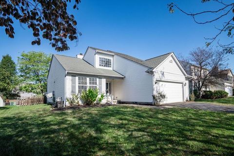 Photo of 409 Lockmead Drive, Pataskala, OH 43062 (MLS # 225038357)