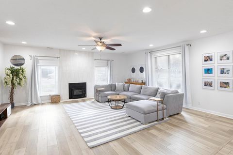 Tiny photo for 3806 Pine Meadow Road, New Albany, OH 43054 (MLS # 225043448)