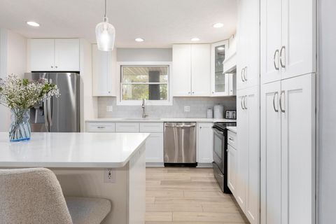 Tiny photo for 3806 Pine Meadow Road, New Albany, OH 43054 (MLS # 225043448)