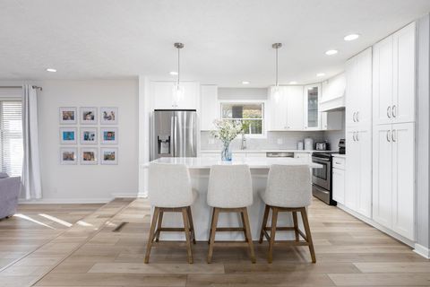 Tiny photo for 3806 Pine Meadow Road, New Albany, OH 43054 (MLS # 225043448)